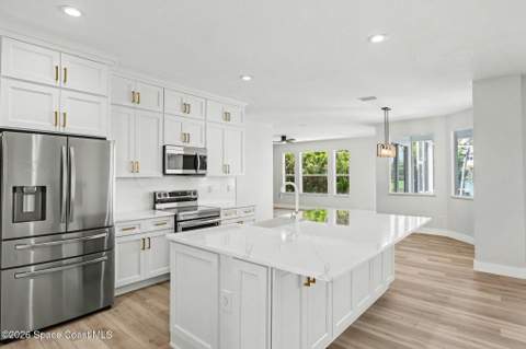 572 Oceanside Boulevard, Melbourne FL - photo 11 of 36