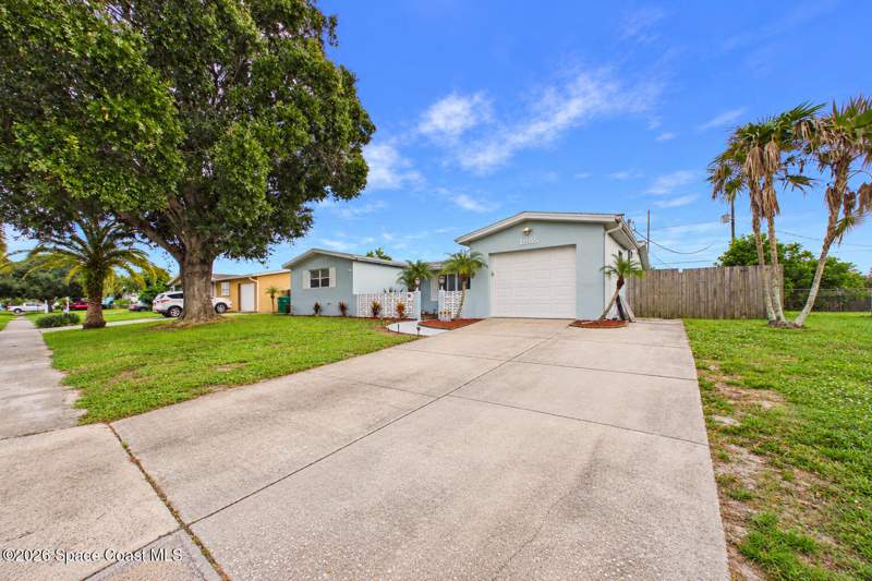 3 bedroom Single Family Residence at 1865 Ixora Drive, IXora Park Plat No 5, Melbourne — photo 4