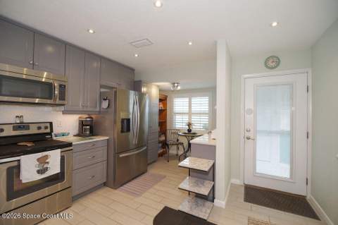 290 Paradise Boulevard #17, Indialantic FL - photo 6 of 34