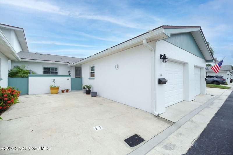 2 bedroom Townhouse at 290 Paradise Boulevard #17, Townhomes of Paradise Beach, Indialantic — photo 2