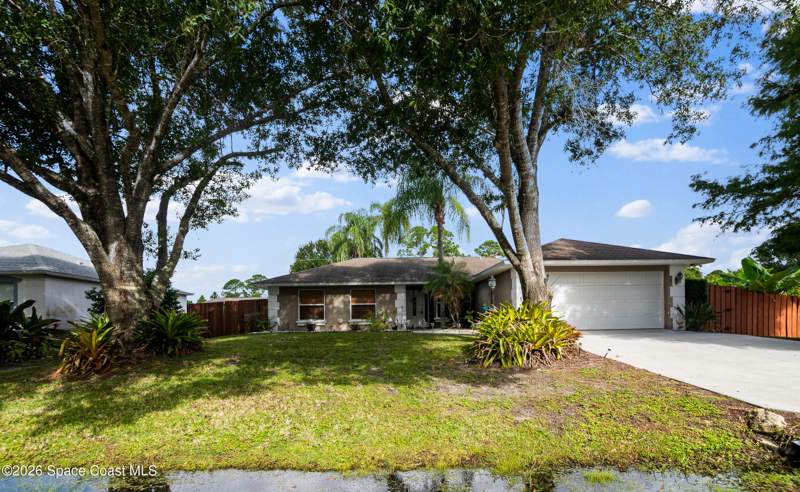 3 bedroom Single Family Residence at 1073 Tolson Street, Port Malabar Unit 23, Palm Bay — photo 2