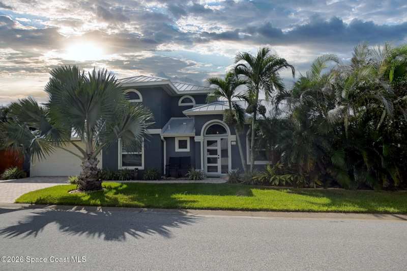 3 bedroom Single Family Residence at 185 Sandy Shoes Drive, Claytons Subd No 1, Melbourne Beach — photo 1