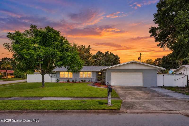 3 bedroom Single Family Residence at 970 Bellaire Lane, Buckingham at Levitt Park Sec 5-A Hickory, Rockledge — photo 1