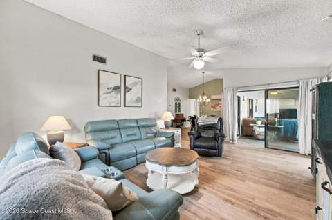 409 Maple Bluff Circle, Melbourne FL - photo 11 of 53