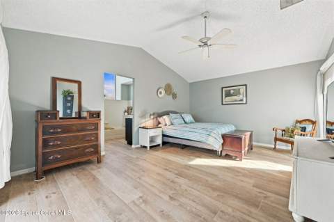 409 Maple Bluff Circle, Melbourne FL - photo 15 of 53