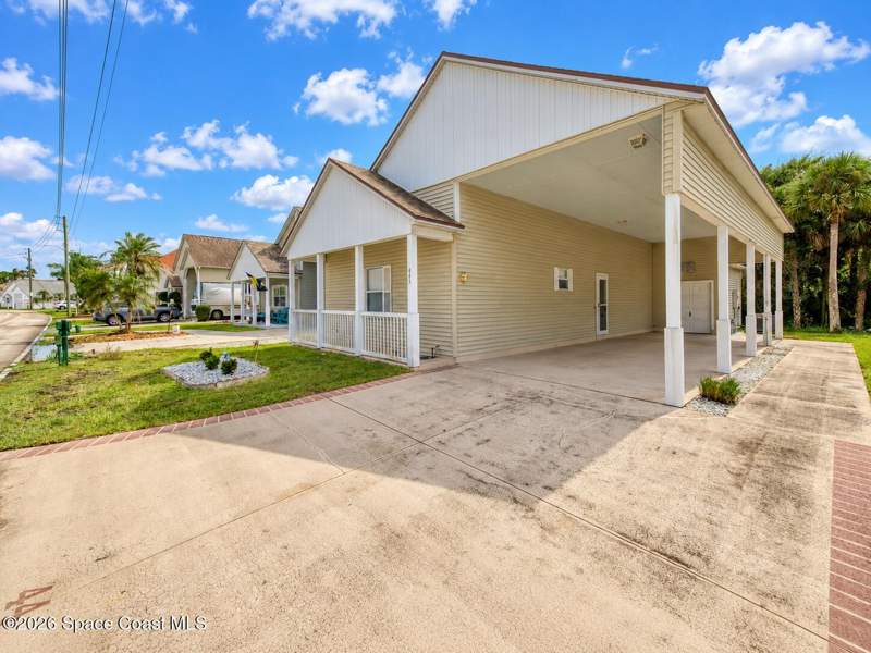 2 bedroom Single Family Residence at 445 Plantation Drive, The Great Outdoors Premier RV/Golf Resort Viii, Titusville — photo 2