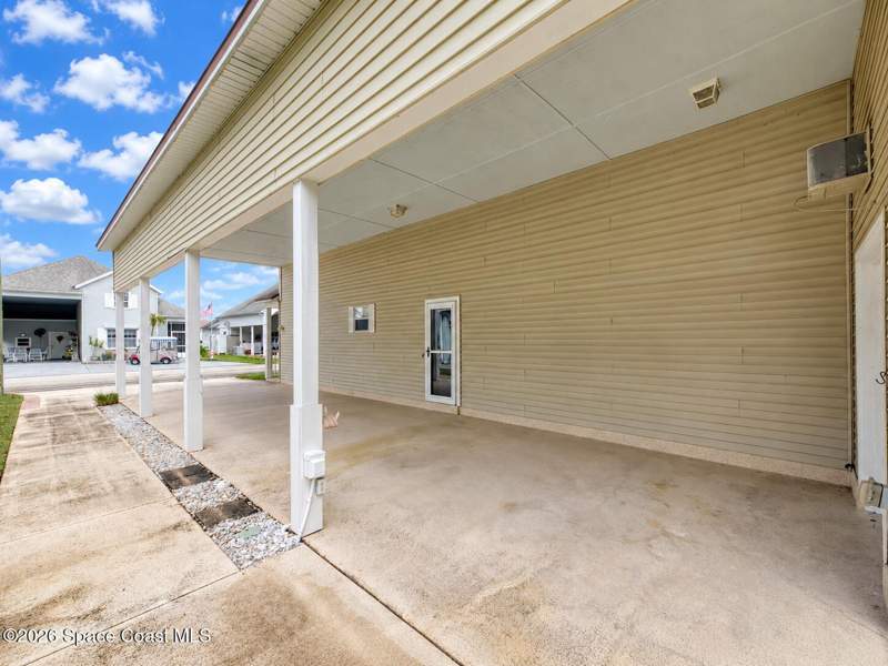 2 bedroom Single Family Residence at 445 Plantation Drive, The Great Outdoors Premier RV/Golf Resort Viii, Titusville — photo 3