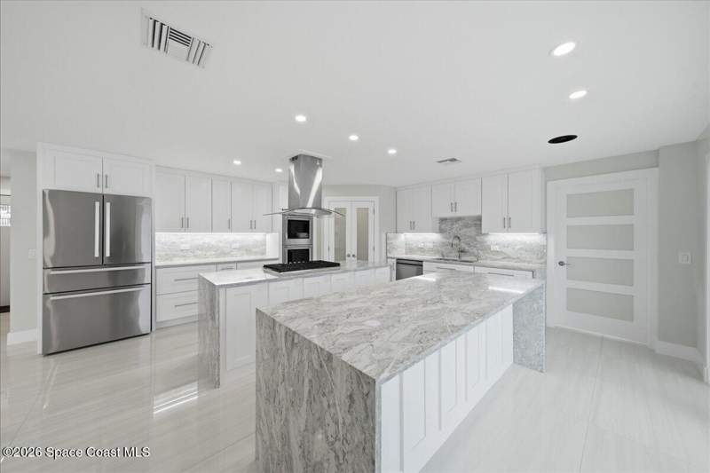 4 bedroom Single Family Residence at 415 Island Drive, Glen Isles Sec 3, Merritt Island — photo 4