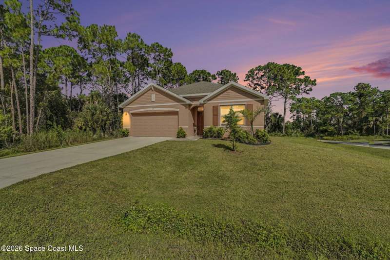 4 bedroom Single Family Residence at 431 Garbelmann Street, Port Malabar Unit 32, Palm Bay — photo 2