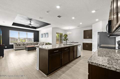 947 Corbin Circle, Palm Bay FL - photo 18 of 63