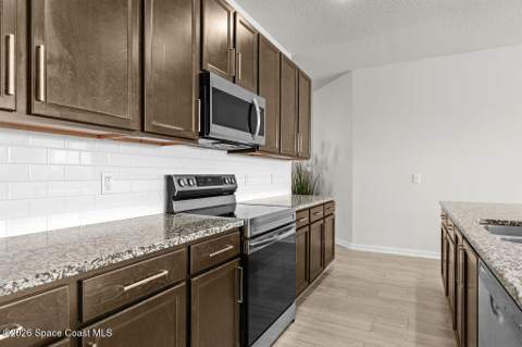 947 Corbin Circle, Palm Bay FL - photo 23 of 63