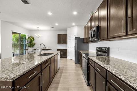 947 Corbin Circle, Palm Bay FL - photo 19 of 63
