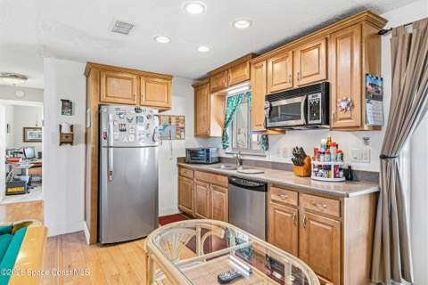 1355 Johns Circle, Merritt Island FL - photo 14 of 58