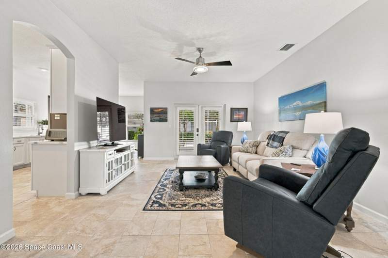 3 bedroom Single Family Residence at 3482 Carambola Circle, Heritage Isle Pud Phase 2 Plat of A Portion of, Melbourne — photo 3