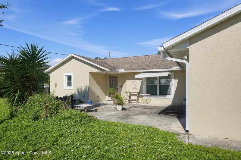 2 bedroom Single Family Residence at 9845 Fleming Grant Road, Sebastian River Estates, Sebastian — photo 1