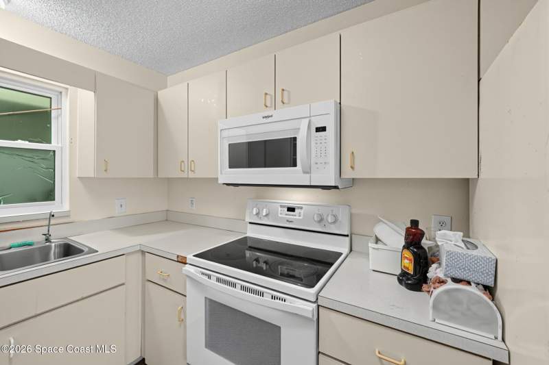 2 bedroom Single Family Residence at 9845 Fleming Grant Road, Sebastian River Estates, Sebastian — photo 5