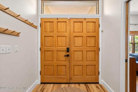 380 Lakeview Drive, Melbourne Beach FL - photo 8 of 51
