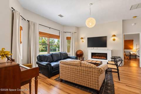 380 Lakeview Drive, Melbourne Beach FL - photo 10 of 51
