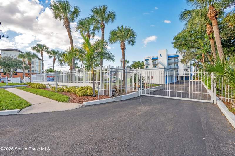 3 bedroom Condominium at 1208 E River Drive #401, Captains Cove of Melbourne Condo, Melbourne — photo 2