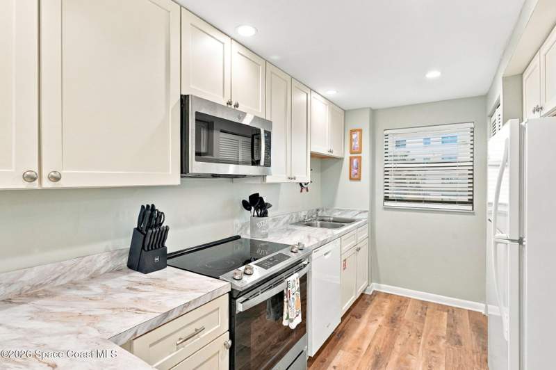 2 bedroom Condominium at 7520 Ridgewood Avenue #302, Canaveral Towers, Cape Canaveral — photo 4