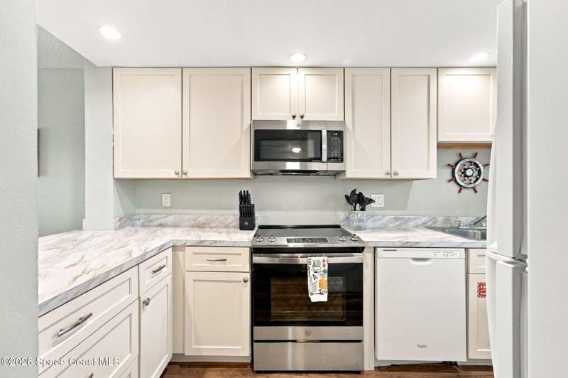 2 bedroom Condominium at 7520 Ridgewood Avenue #302, Canaveral Towers, Cape Canaveral — photo 5