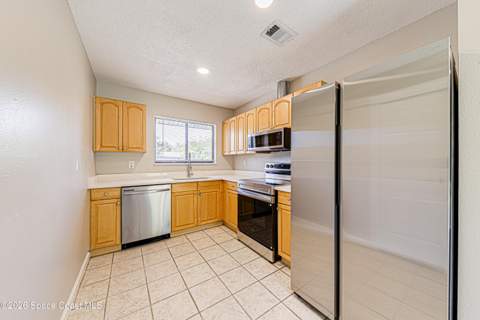 1041 Eldron Boulevard, Palm Bay FL - photo 15 of 33