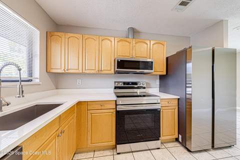 1041 Eldron Boulevard, Palm Bay FL - photo 16 of 33