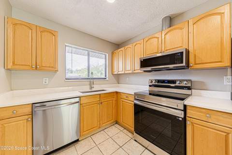 1041 Eldron Boulevard, Palm Bay FL - photo 17 of 33