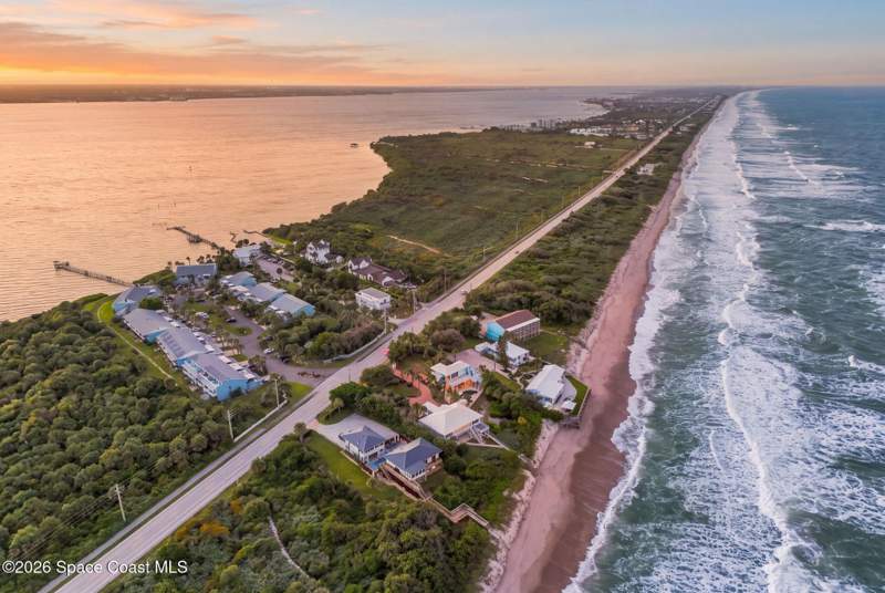 4 bedroom Single Family Residence at 4221 S Highway A1a, Atlantic Shores Subd, Melbourne Beach — photo 5