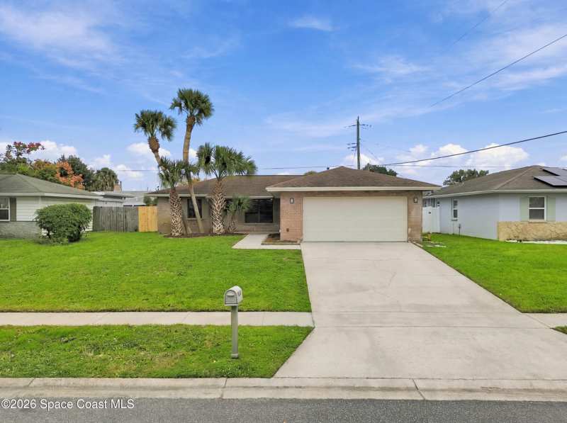 3 bedroom Single Family Residence at 667 Tupelo Drive, Greentree Park Subd, Melbourne — photo 1