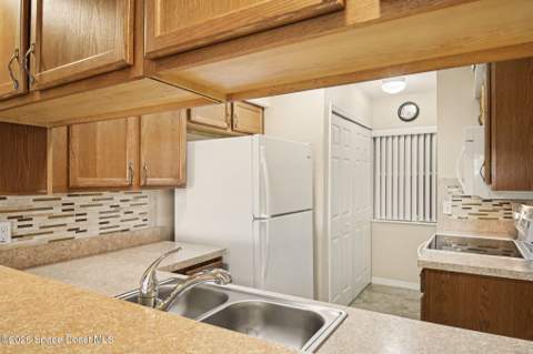 565 Shadow Wood Lane #324, Titusville FL - photo 8 of 21