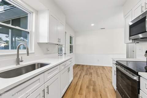 566 Sylvia Road, West Melbourne FL - photo 9 of 44