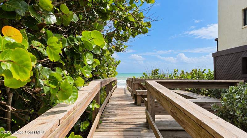 2 bedroom Townhouse at 3255 Sea Oats Circle, Beach Woods Stage 2 Phase 1, Melbourne Beach — photo 5
