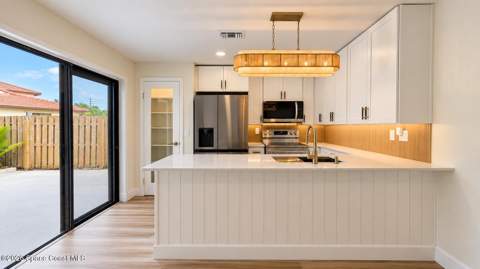 3255 Sea Oats Circle, Melbourne Beach FL - photo 12 of 35