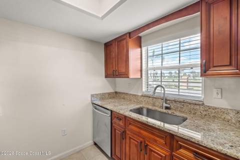 105 Bristol Lane, Melbourne FL - photo 8 of 21
