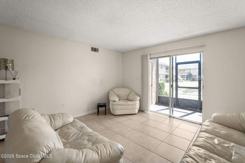 2 bedroom Condominium at 105 Bristol Lane, English Park Condo, Melbourne — photo 2