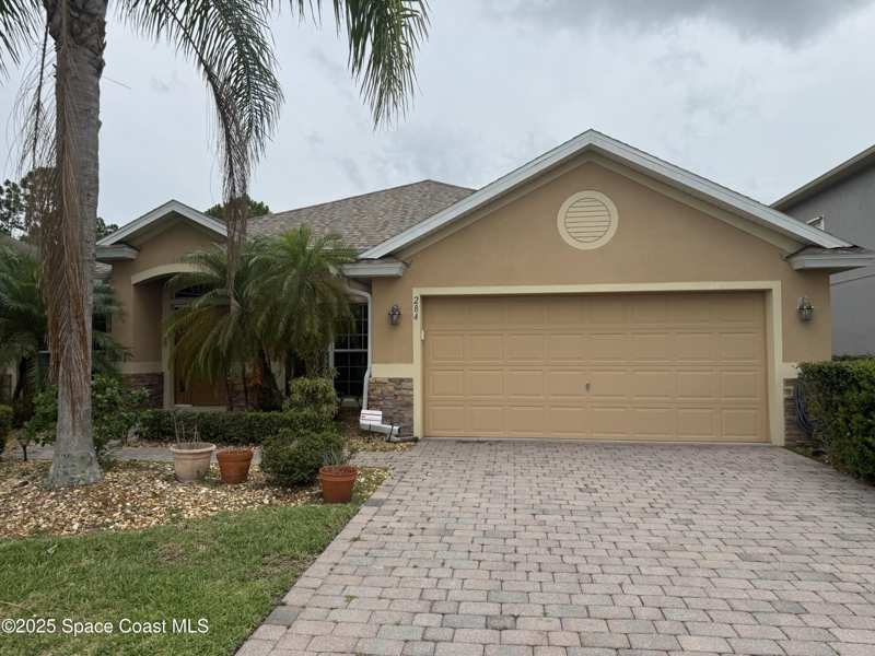 3 bedroom Single Family Residence at 284 SE Abernathy Circle, Replat of Holly Trace Bayside Lakes, Palm Bay — photo 1
