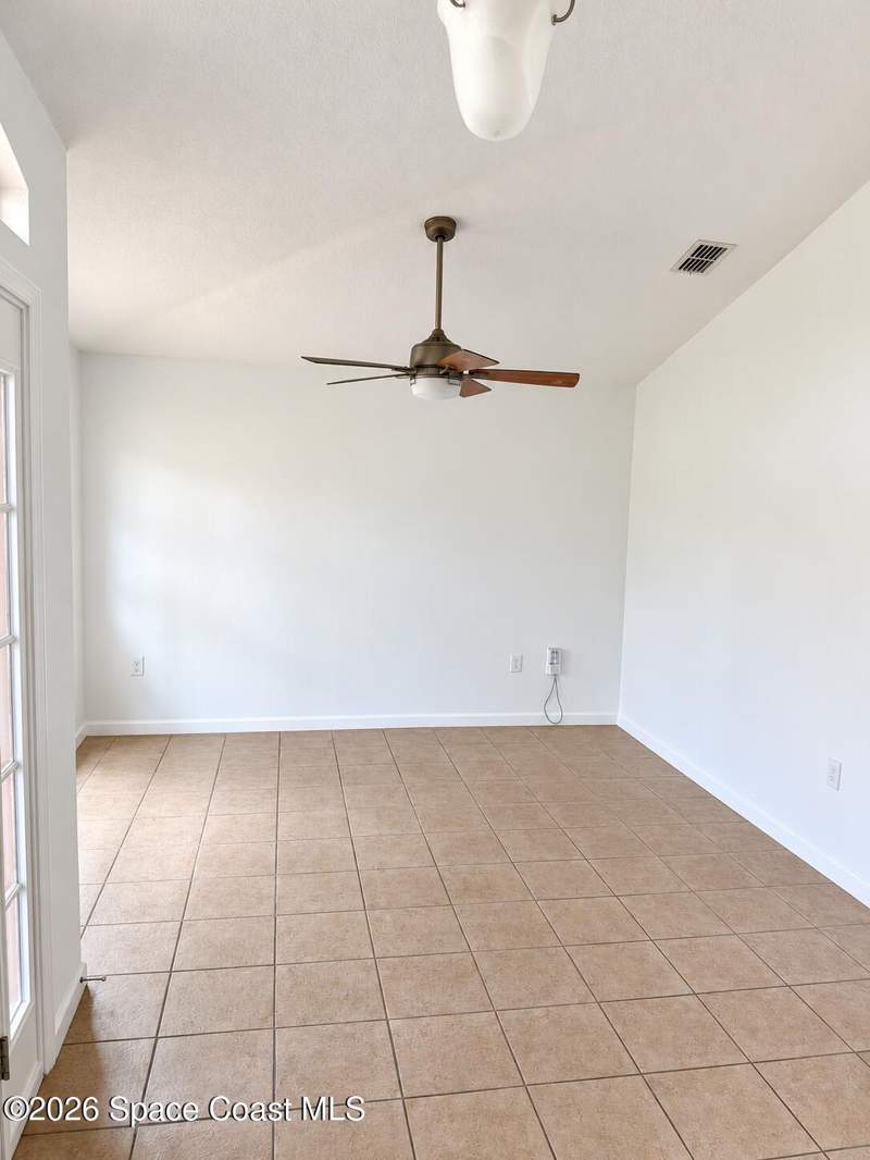 3 bedroom Single Family Residence at 284 SE Abernathy Circle, Replat of Holly Trace Bayside Lakes, Palm Bay — photo 3