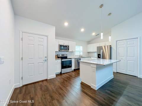 1545 Summit Road, Palm Bay FL - photo 7 of 31
