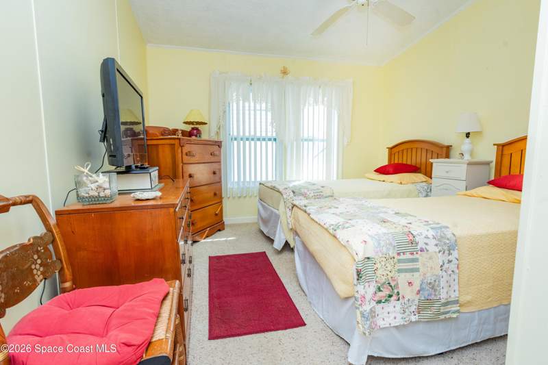 2 bedroom Manufactured Home at 580 Tarpon Drive #Unit 1 Lot 32 Blk 7, Barefoot Bay Unit 1, Sebastian — photo 3