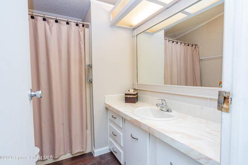2 bedroom Manufactured Home at 580 Tarpon Drive #Unit 1 Lot 32 Blk 7, Barefoot Bay Unit 1, Sebastian — photo 5