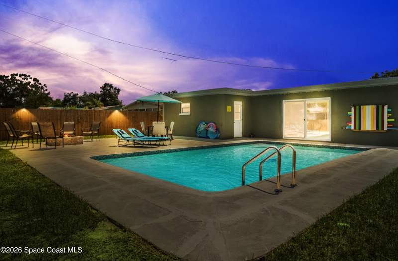 5 bedroom Single Family Residence at 4425 Stuart Avenue, Indian River Heights, Titusville — photo 2