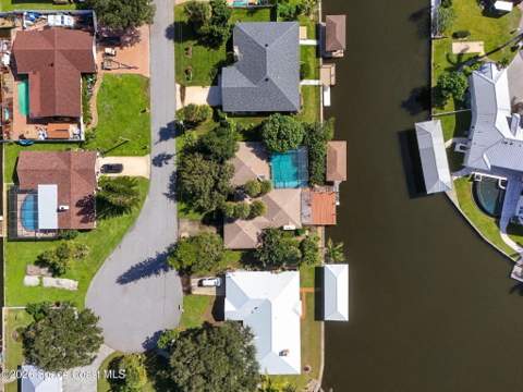 425 Arrowhead Lane, Melbourne Beach FL - photo 9 of 70