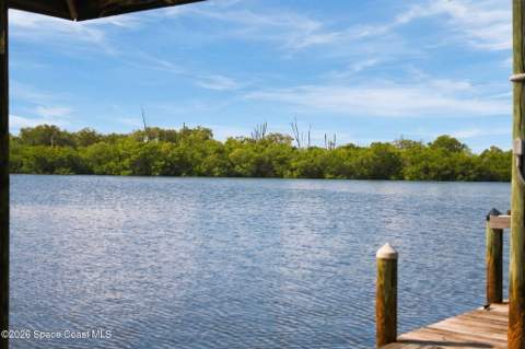 425 Arrowhead Lane, Melbourne Beach FL - photo 8 of 70