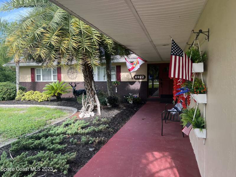 5 bedroom Single Family Residence at 6922 Babcock Street, Palm Bay, Palm Bay — photo 2