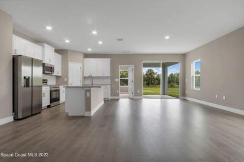 1766 Hallendale Avenue, Palm Bay FL - photo 7 of 20