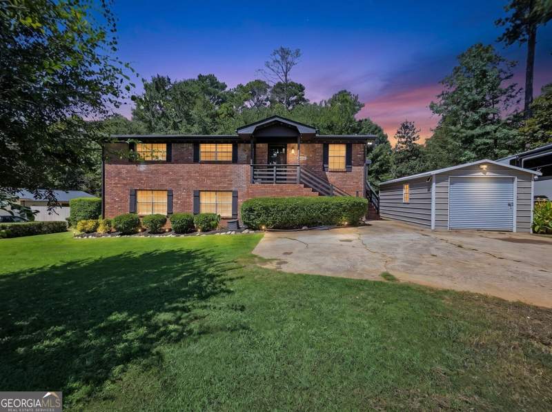 2 bedroom Single Family Residence at 4810 Brownsville Road, Mann Manor, Powder Springs — photo 1