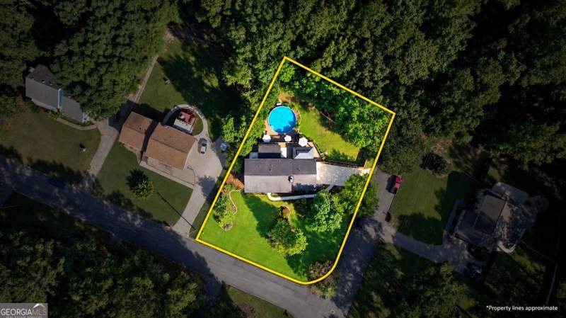4 bedroom Single Family Residence at 3655 Sugar Creek Lane, Honey Creek, Conyers — photo 2