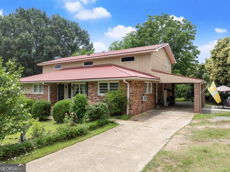 7 bedroom Single Family Residence at 157 Glendale Heights, NONE, Winterville — photo 1