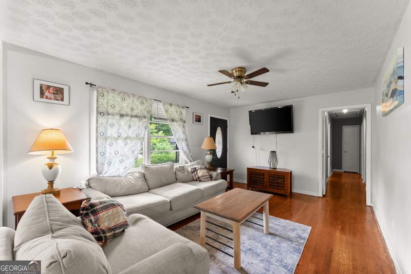 7 bedroom Single Family Residence at 157 Glendale Heights, NONE, Winterville — photo 5